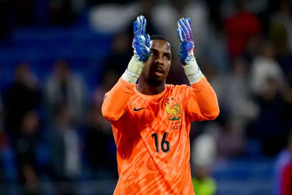 登贝莱状态极佳!巴黎圣日耳曼球星助法国队获胜