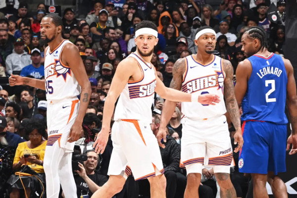 太阳队进攻难题待解:三分球与中距离的权衡