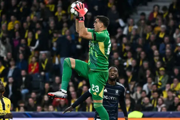 维拉回来了!蒂勒曼斯和拉姆塞确保欧冠赛场上完美回归