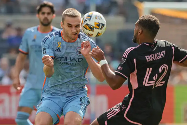 迈阿密国际队与纽约城队战平后,塔塔·马蒂诺猛烈抨击裁判