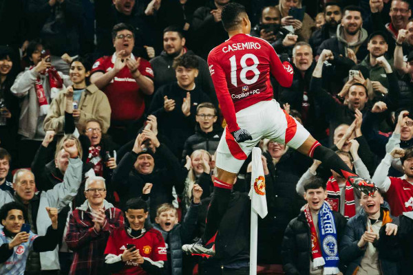 曼联卡拉宝杯大捷,范尼斯特鲁伊执教首秀亮点多