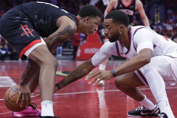 NBA杯:贾巴里·史密斯砍下赛季最高28分,火箭125-104轻取快船